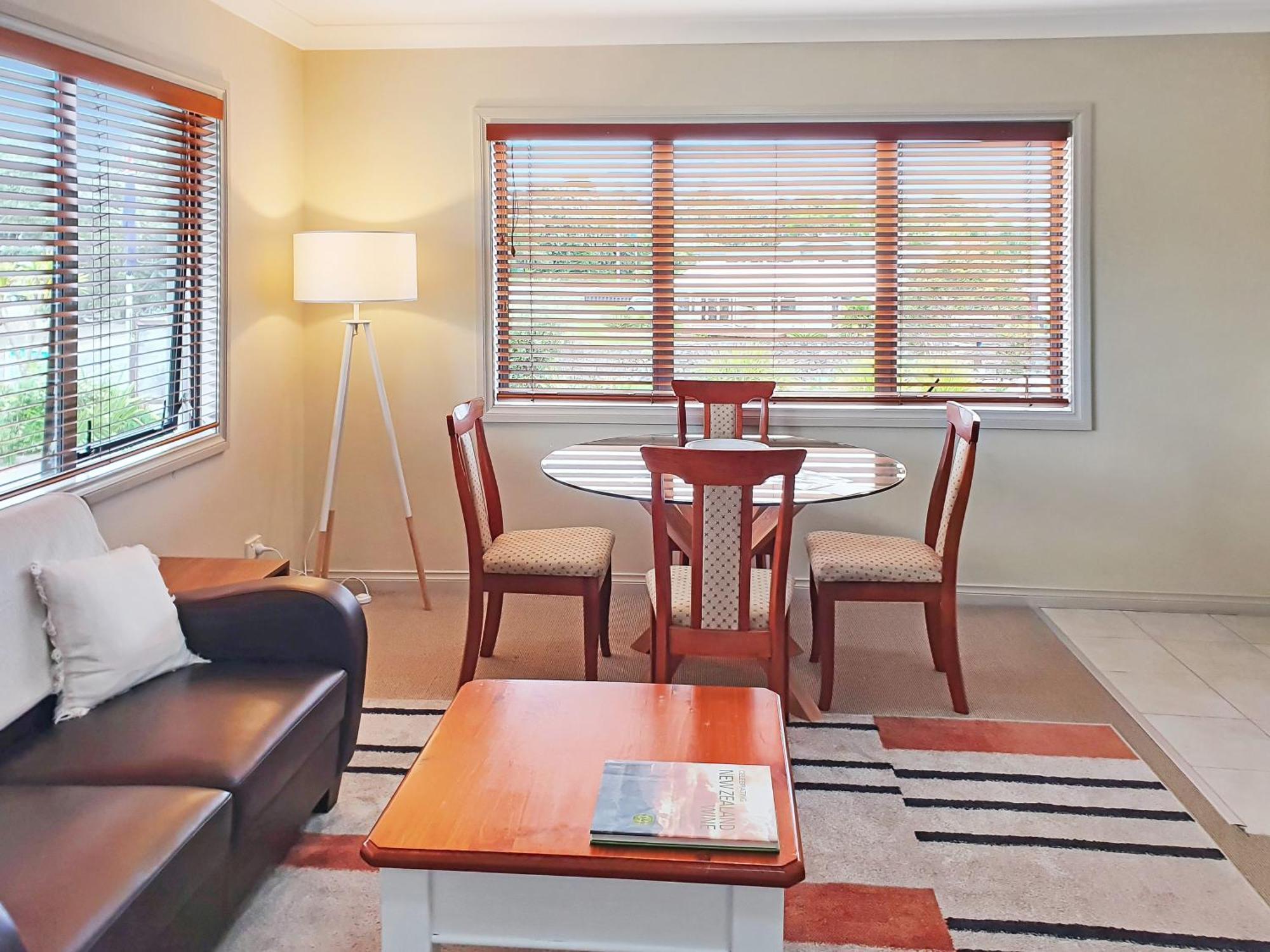 Whangaparaoa Lodge Extérieur photo