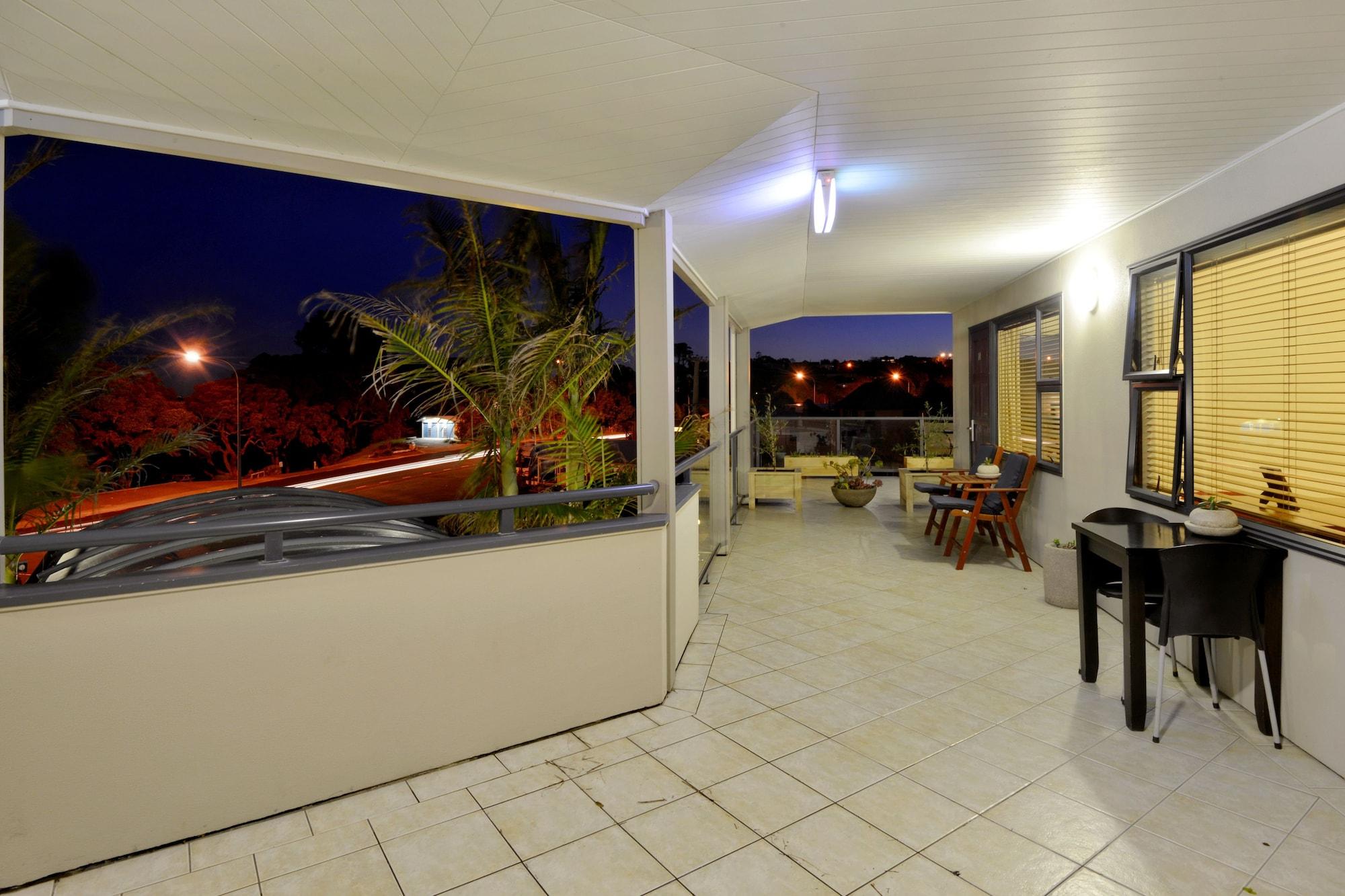 Whangaparaoa Lodge Extérieur photo
